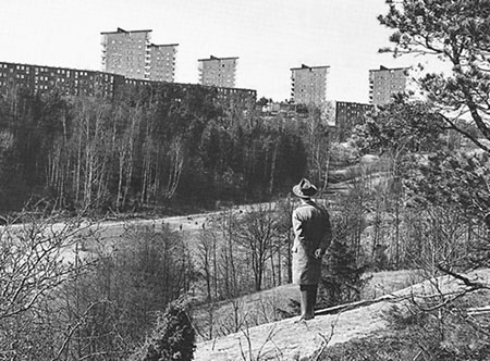 Man blickar ut över stadsdelen Kortedala